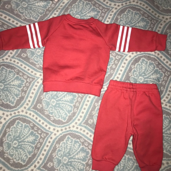 Adidas Logo sweatshirt w/ matching pants-6 months - Picture 2 of 3